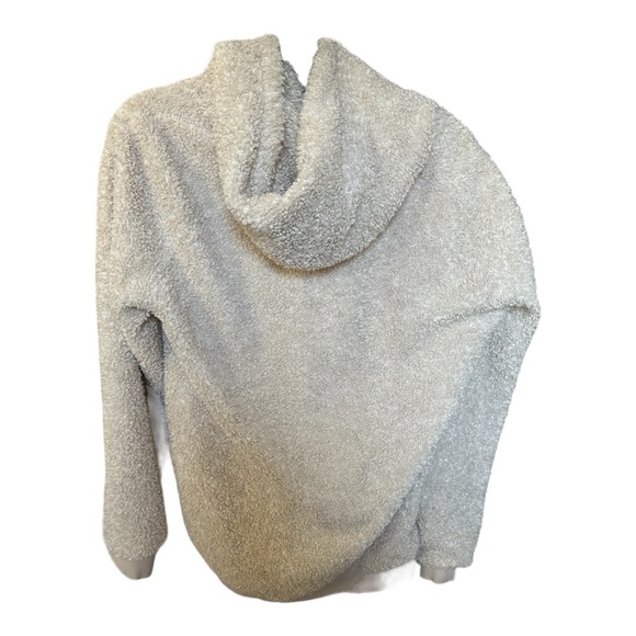 Foreign Sweatshirt - Picture 3 of 11